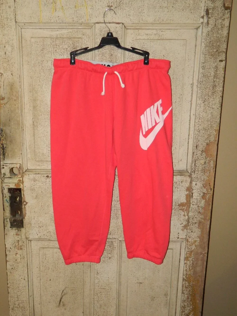 Nike Rally Capri Sweatpants Joggers Size XL 545796-678 (F-40)